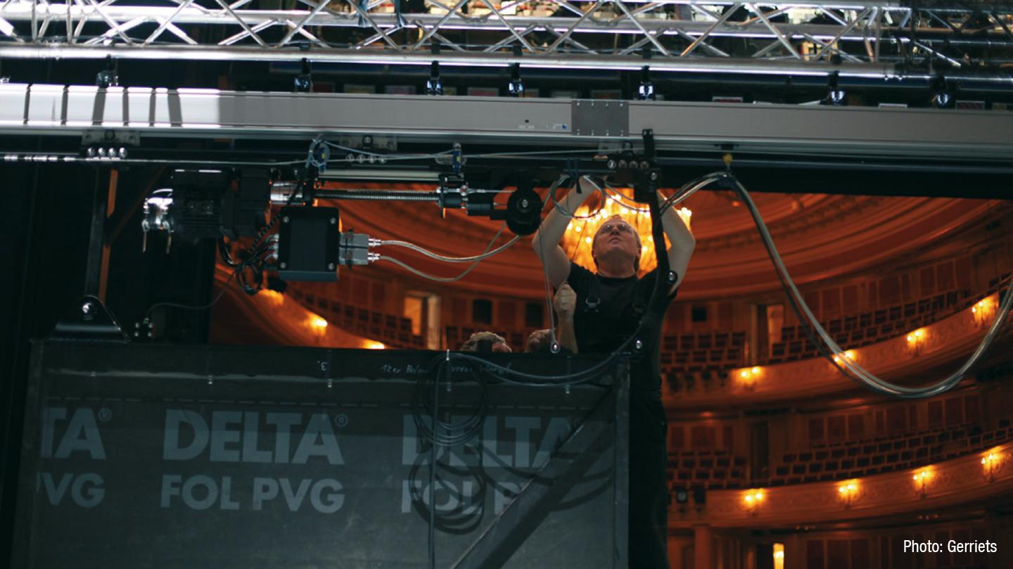 2010-staatsoper-berlin-cargo-7.jpg