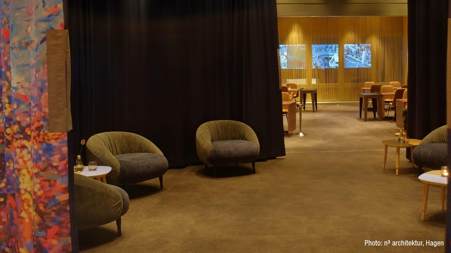 gw-2017-hotel-glockenspitze-akustik-trennvorhaenge-3.jpg